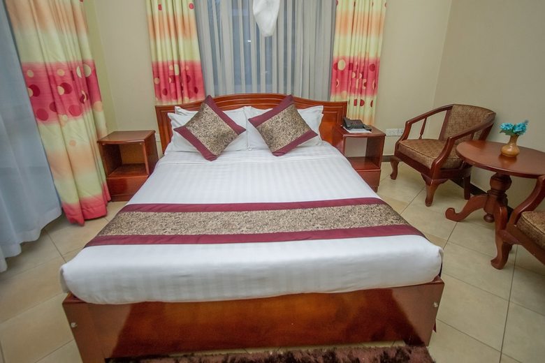 Jevine Hotel