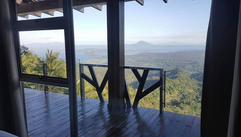 Bed & Breakfast The Oriental Luxury Suites Tagaytay