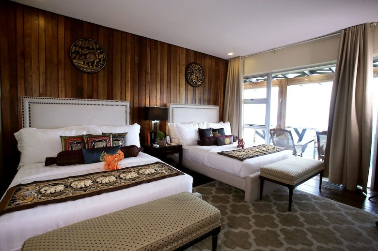 Bed & Breakfast The Oriental Luxury Suites Tagaytay