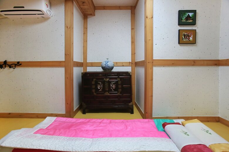 Hotel Saekdongjeogori Guesthouse