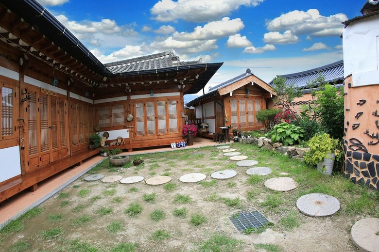 Hotel Saekdongjeogori Guesthouse
