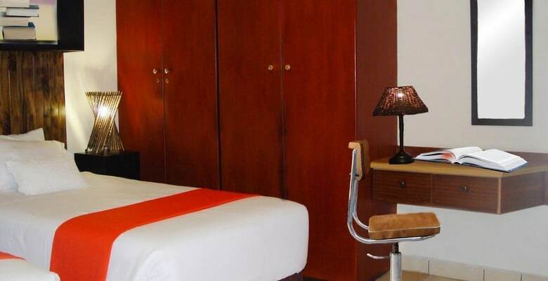Hotel Esther's Lodge