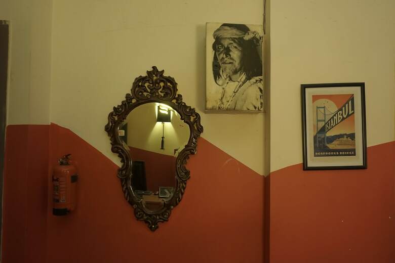 Hostal Chilloutlya Hostel&bar