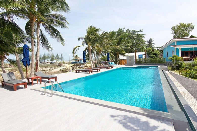Hotel Breeze Bay Villa