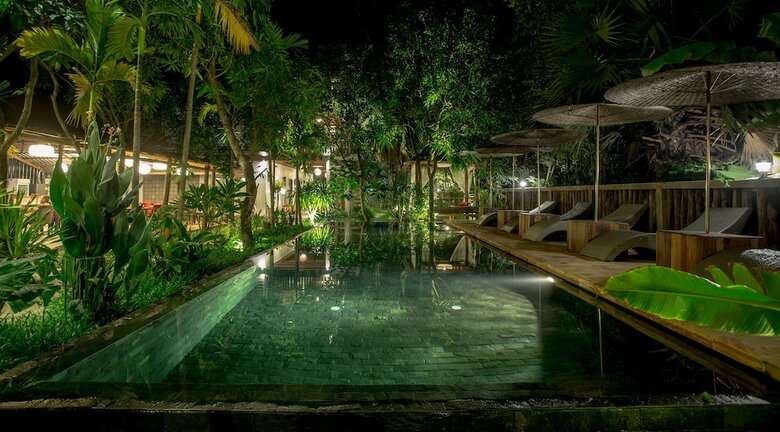 Hotel Isann Lodge