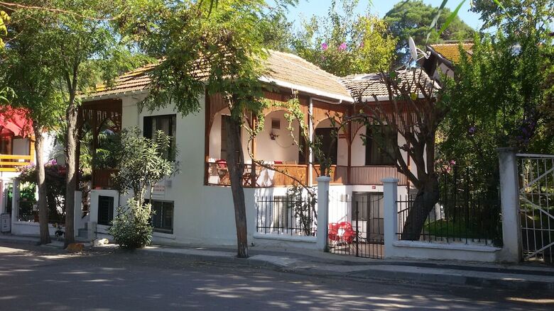 Pension Orhan Kutbay'in Evi Turyolu Cafe Pansiyon
