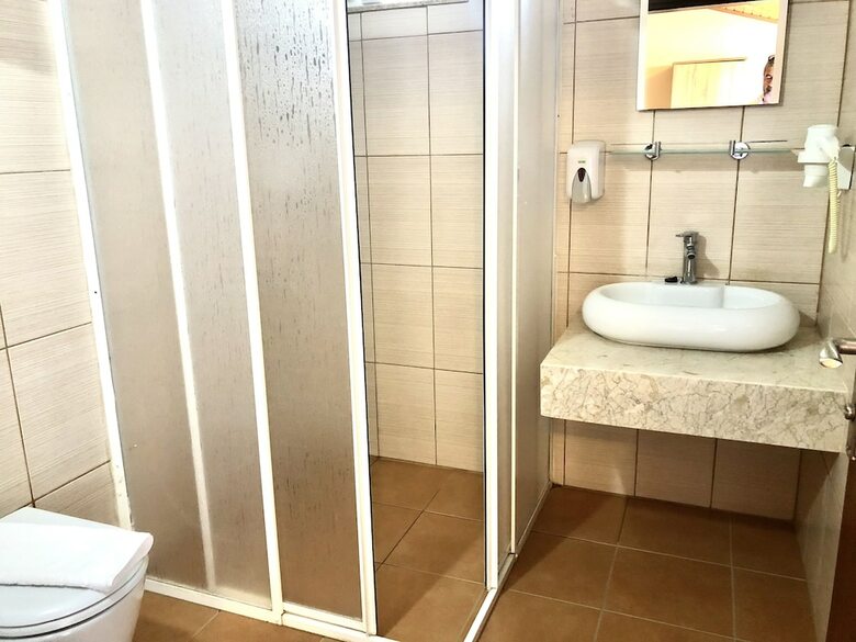 Hotel Ten Apart Otel