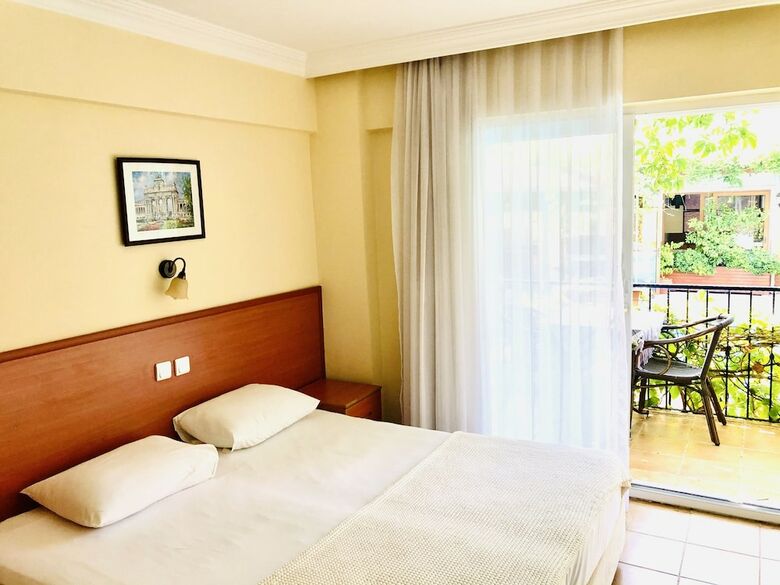Hotel Ten Apart Otel