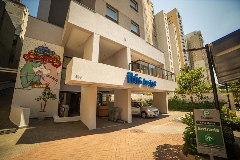 Hotel Ibis Budget Sp Frei Caneca