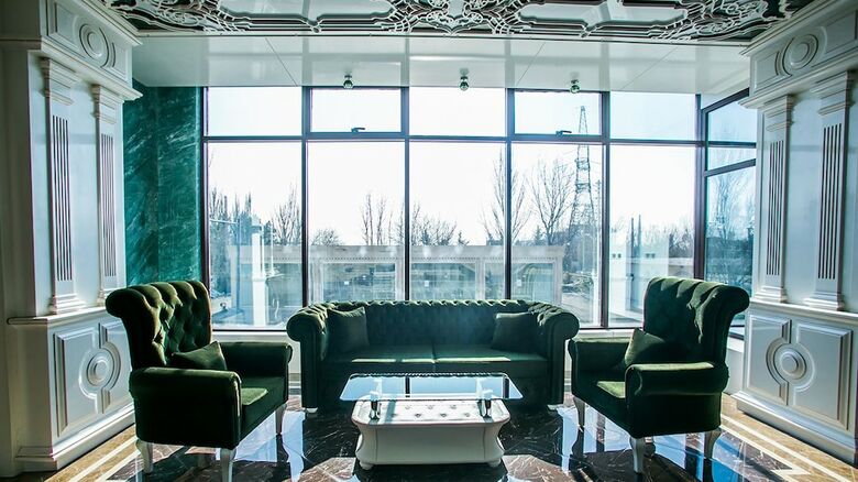 Emerald Hotel