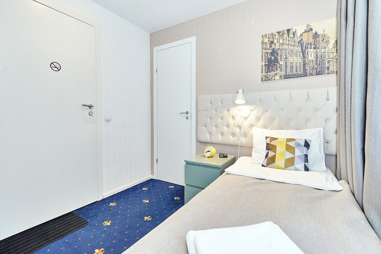 Seven Bridges Hotel