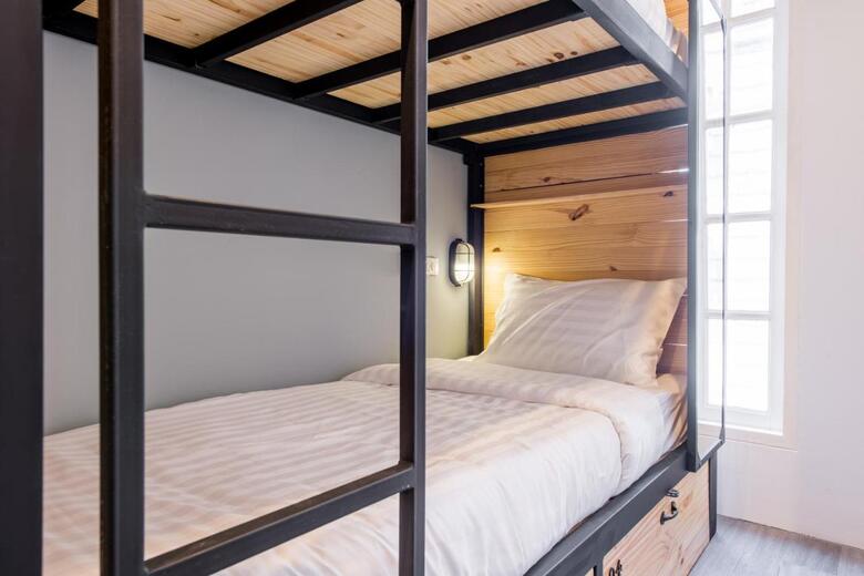 Hostal X9hostel