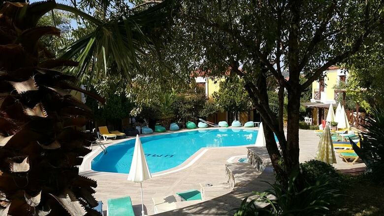 Gondol Apartments
