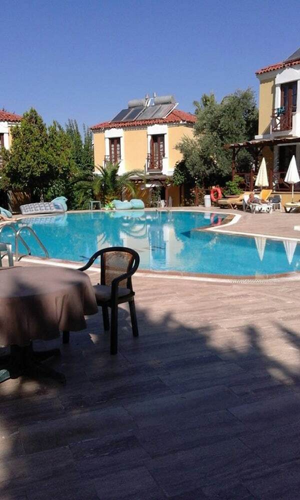 Gondol Apartments