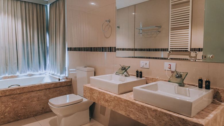 Chris Park Hotel
