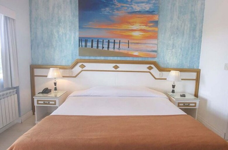 Chris Park Hotel