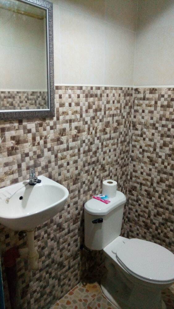 Hostal Rjc Hostel And Karaoke Bar