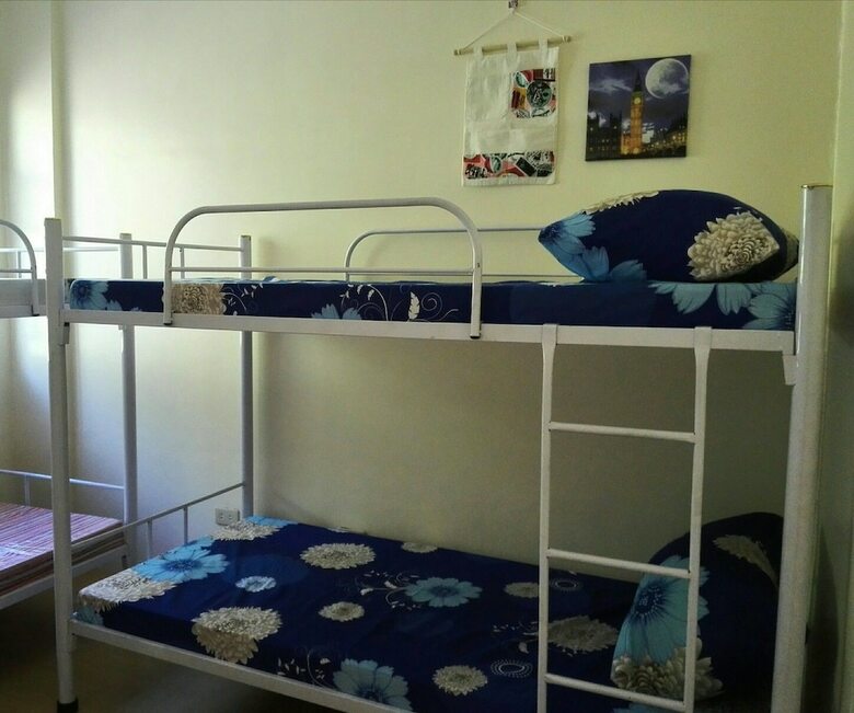 Hostal Happy To Mingle Hostel @ Manila Airport