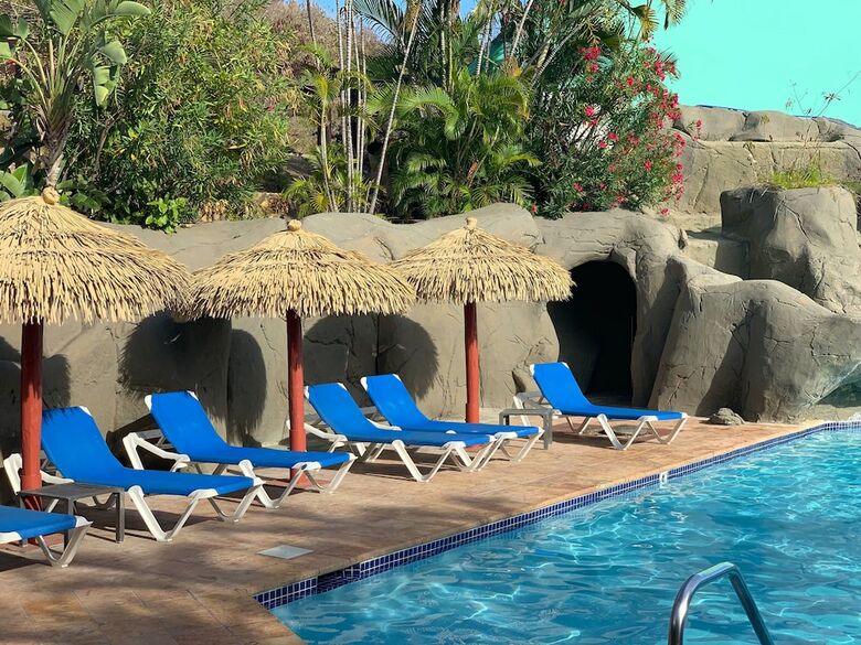 Hotel Emerald Beach Resort
