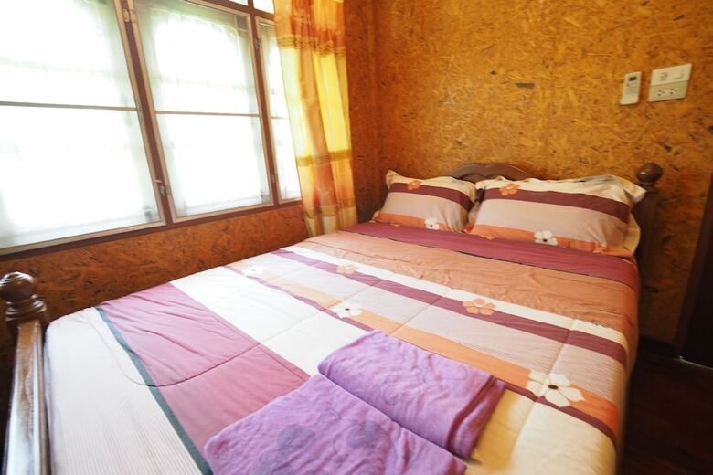 Hotel Baan Suanjarean Resort