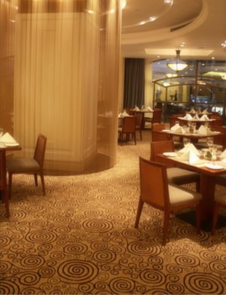 Hotel Paris Pan-island