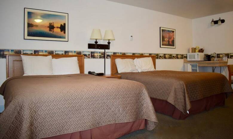 Posada Longliner Lodge And Suites