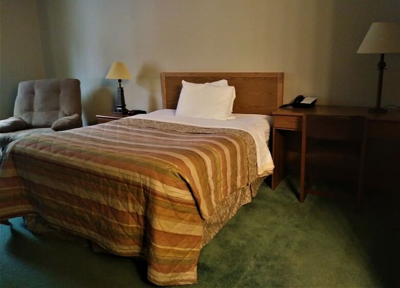 Sunrise Inn Hotel