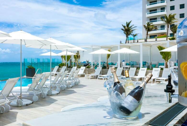 Serafina Beach Hotel
