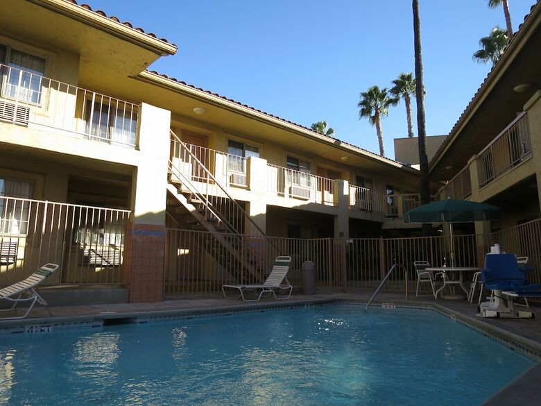 Hotel Country Inn