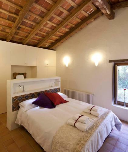 Bed & Breakfast La Rectoria De Sant Miquel De Pineda