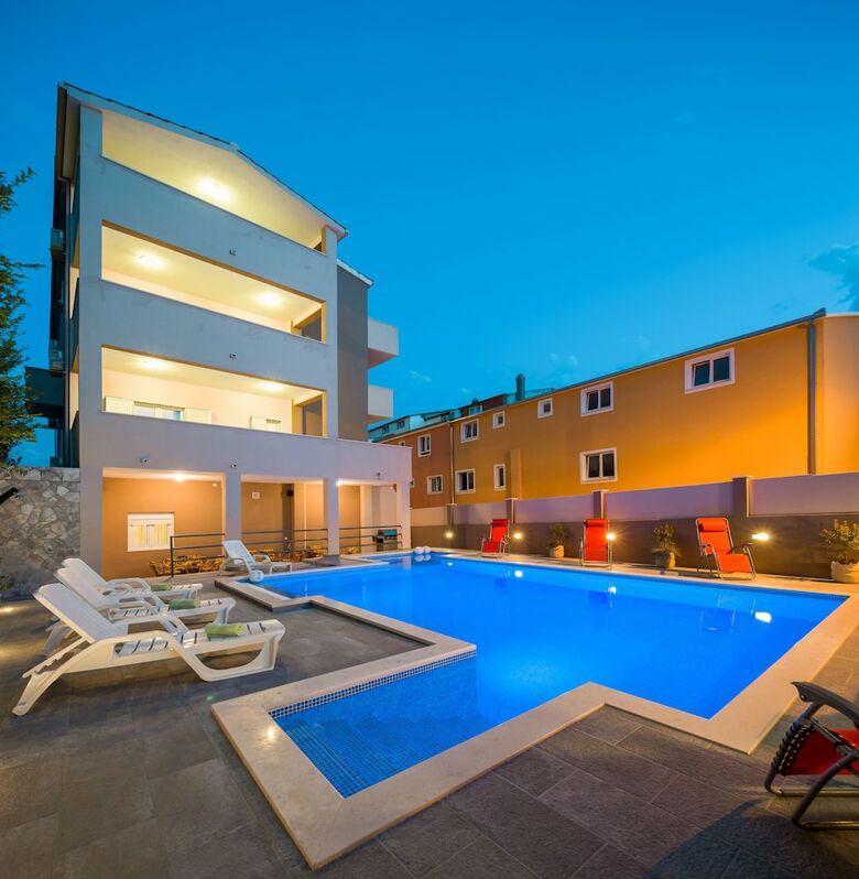 Apartments Villa Kolar