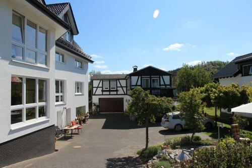 Hostal Pension Und Ferienwohnungen Schweinsberg