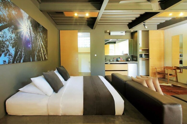 Clio Apartments