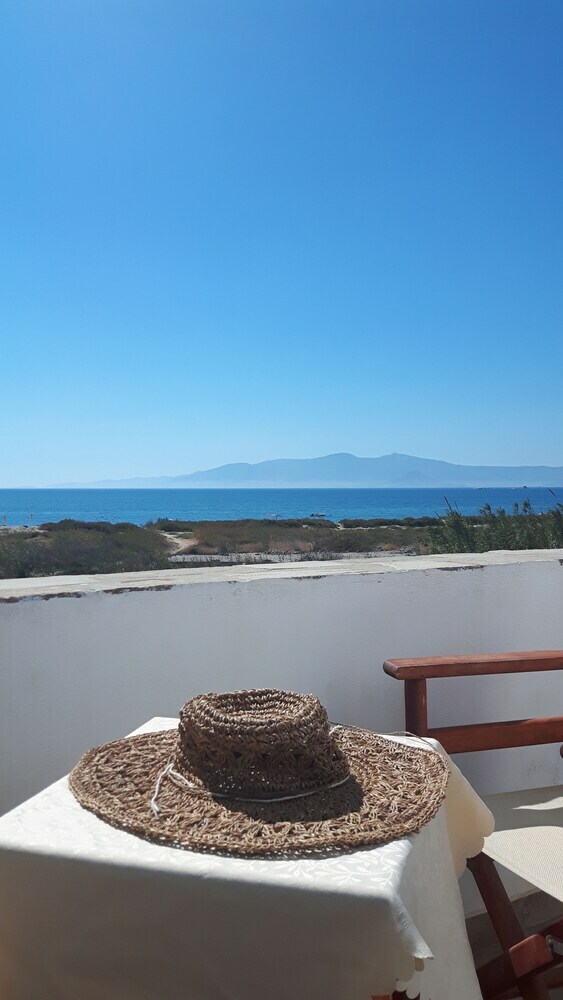 Depis Bay Apartments