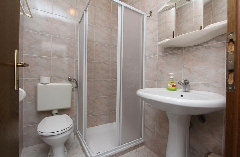 Hotel Guest House And Apartment Ambienti