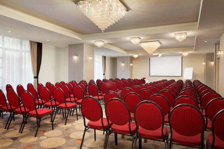 Hotel Ramada By Wyndham Constanta