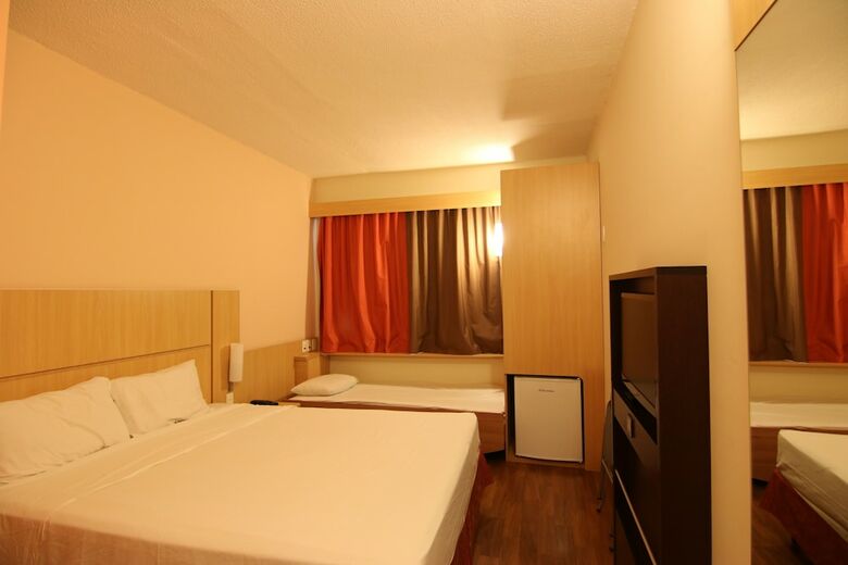 Hotel Samba Itabora�