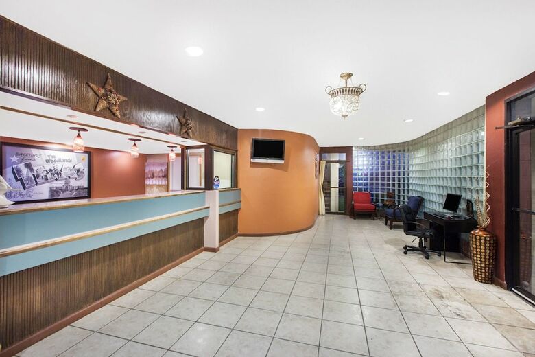 Motel Super 8 By Wyndham Spring