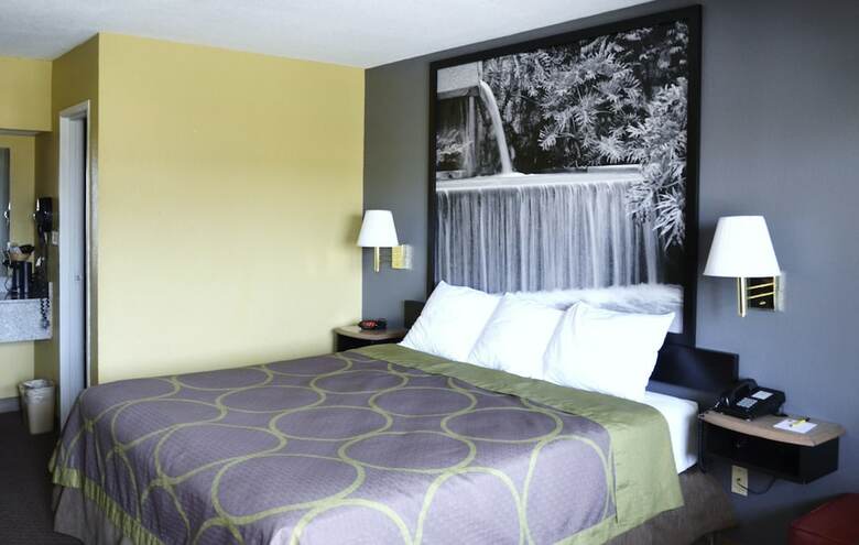 Motel Super 8 By Wyndham Spring