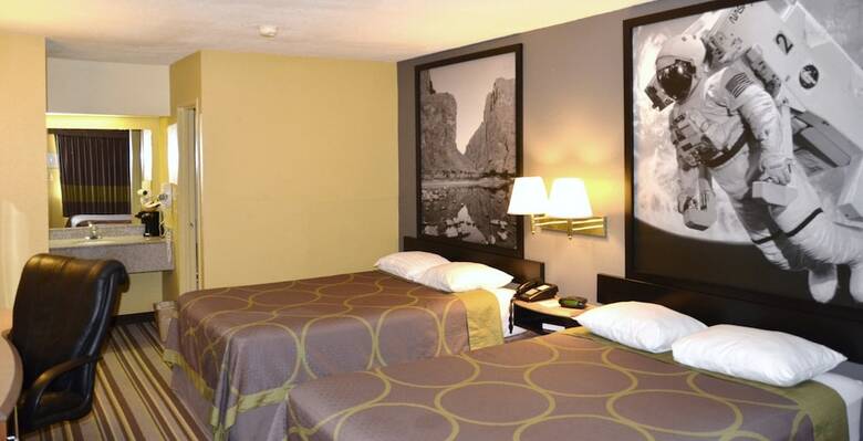 Motel Super 8 By Wyndham Spring