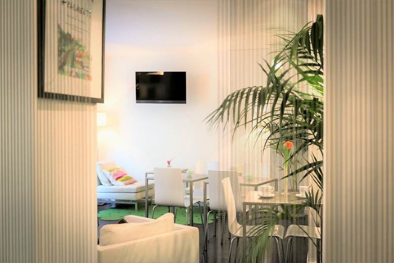 Hotel Glasgow Monceau Paris By Patrick Hayat