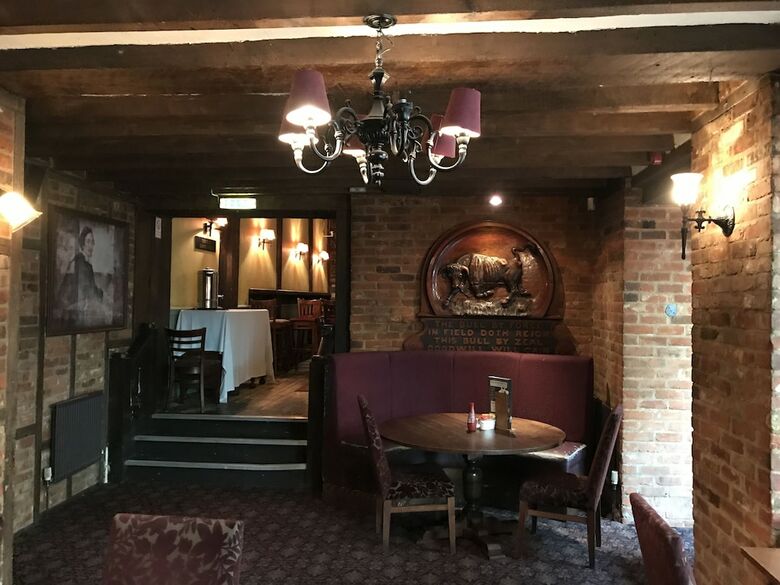 Posada The Royal Victoria & Bull Hotel