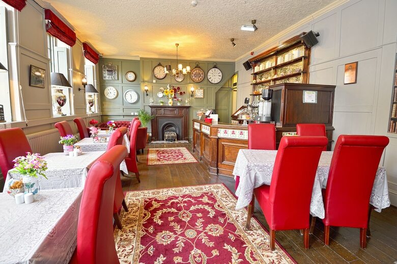 Posada The Royal Victoria & Bull Hotel