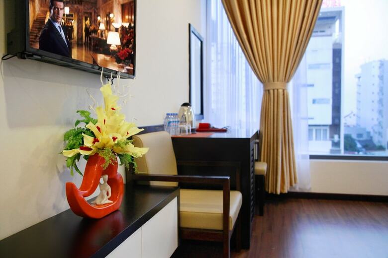 May Hotel
