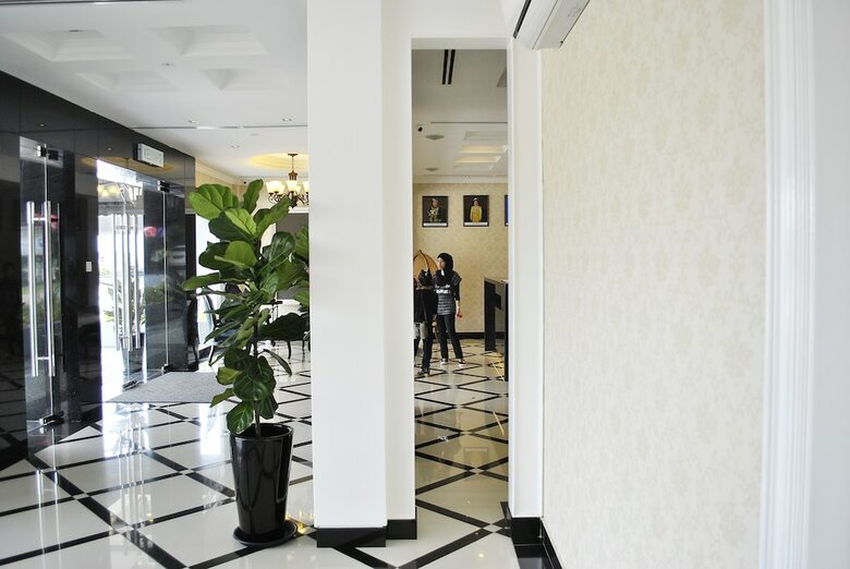 The Grand Jade Hotel