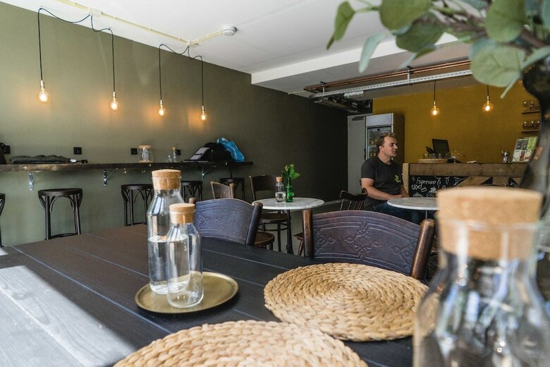 Hostal The Golden Stork - Hostel