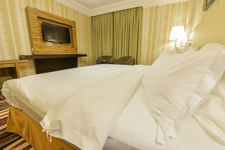 Crown Town Hotel