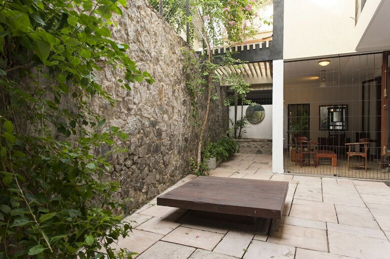 Hotel Greenwinds Villa