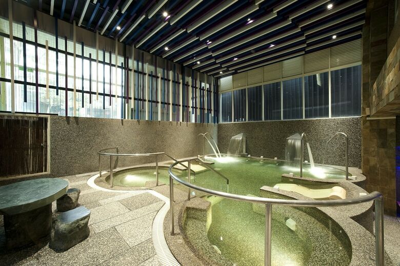 One Fukun Hotel