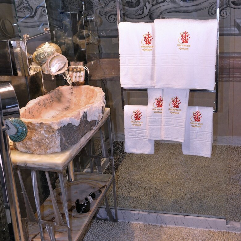 Salapolis Luxury Apartments